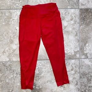 Victoria’s Secret Sport red leggings. SMALL EUC